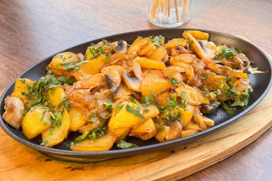 Potatoes with mushrooms