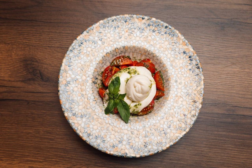 Burrata caprese salad